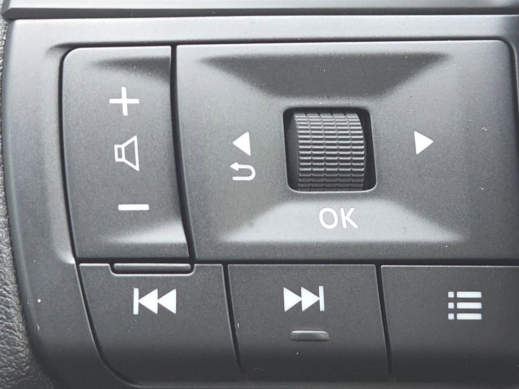 New 2026 Nissan Rogue S image 5