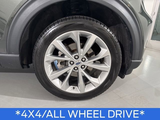 Used 2022 Ford Explorer Platinum w/ Equipment Group 601A image 9