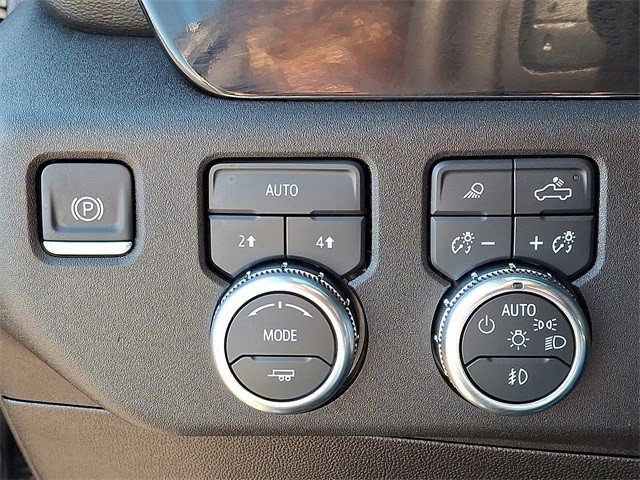 Certified 2025 GMC Sierra 1500 SLT image 28