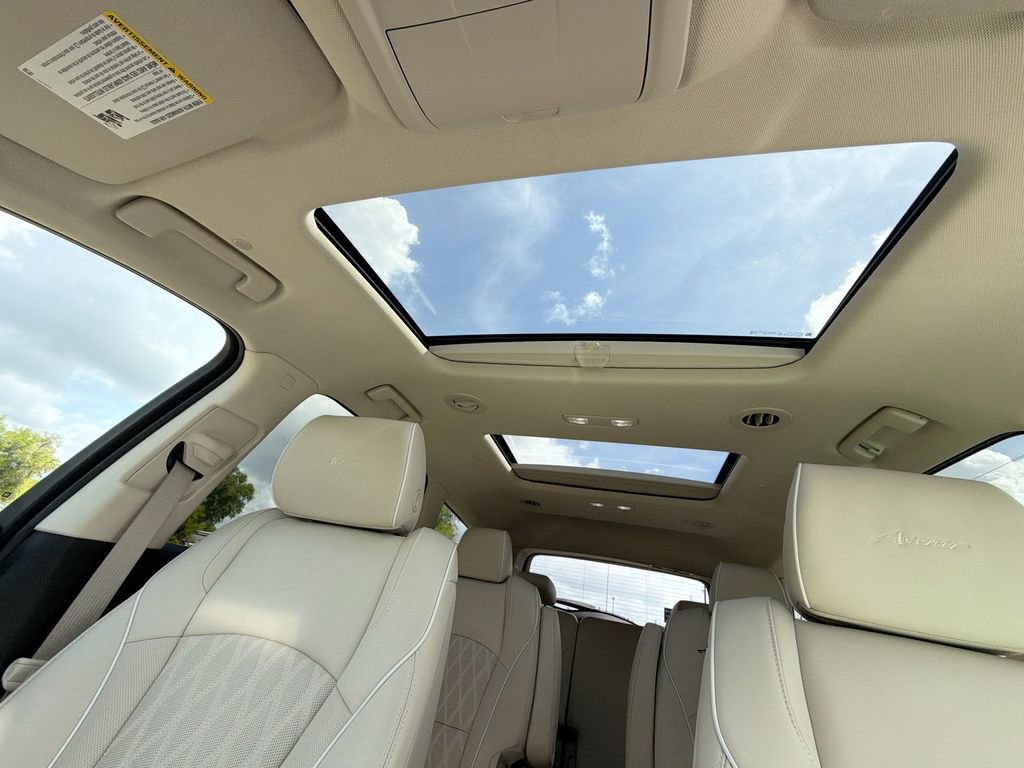 Used 2022 Buick Enclave Avenir w/ Avenir Technology Package image 25