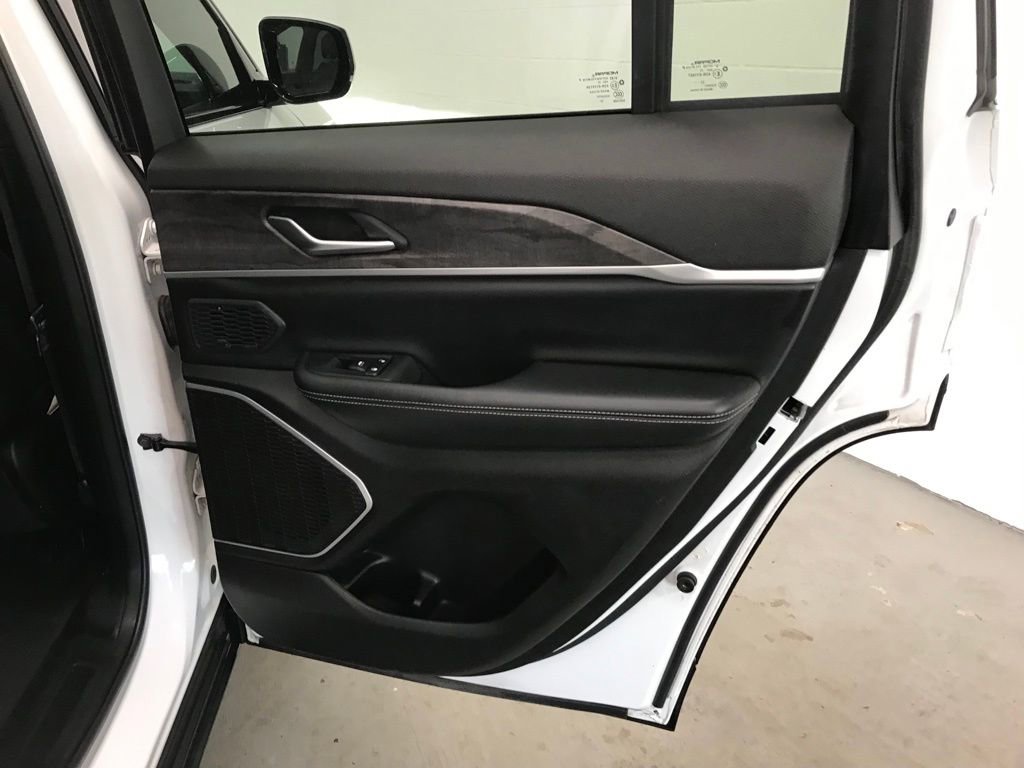 Used 2024 Jeep Grand Cherokee Limited 4xe image 35