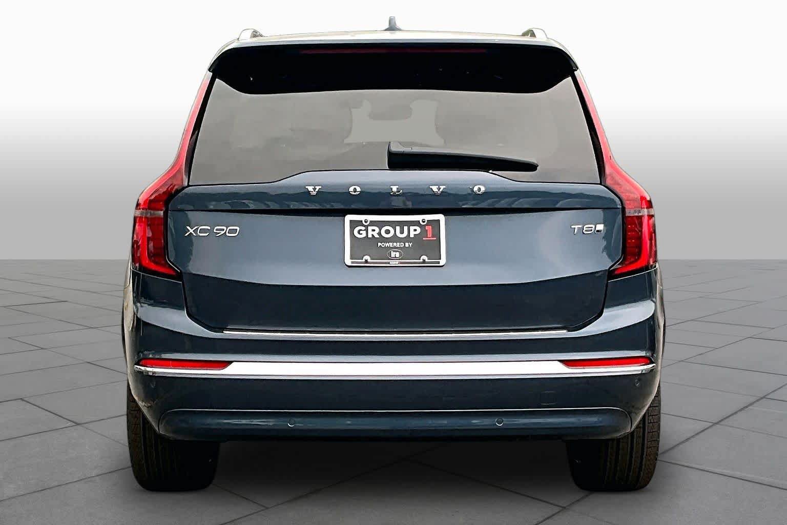 New 2026 Volvo XC90 T8 Ultra w/ Protection Package Premier AWD/4WD image 4