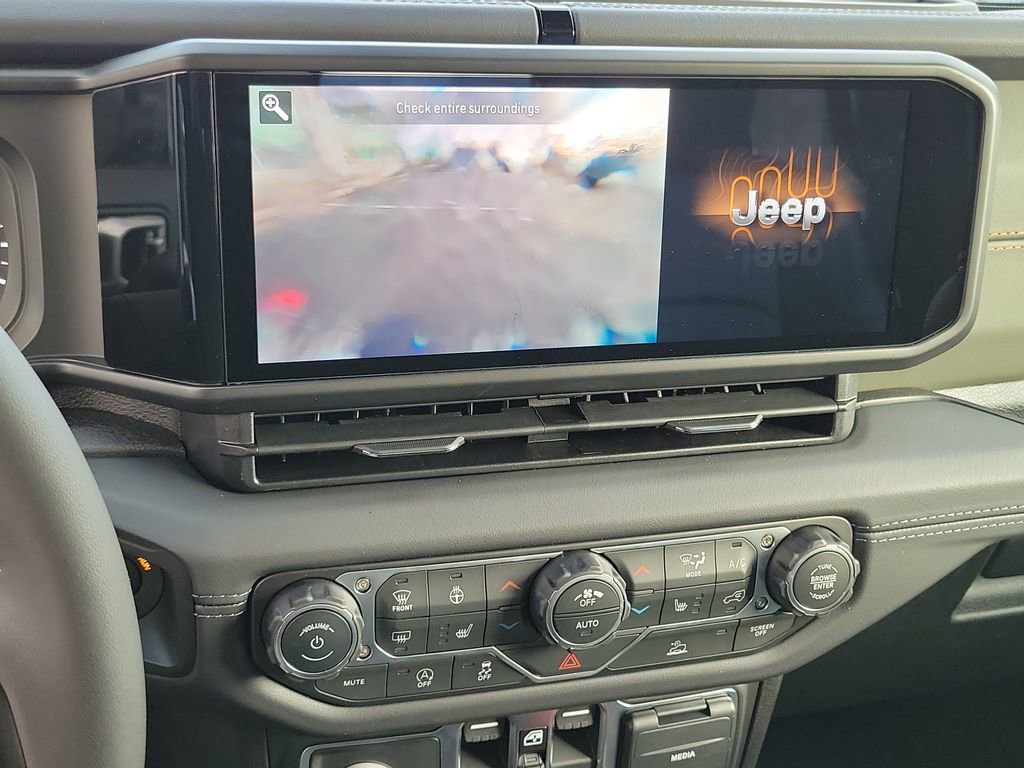 New 2026 Jeep Gladiator Mojave AWD/4WD image 9