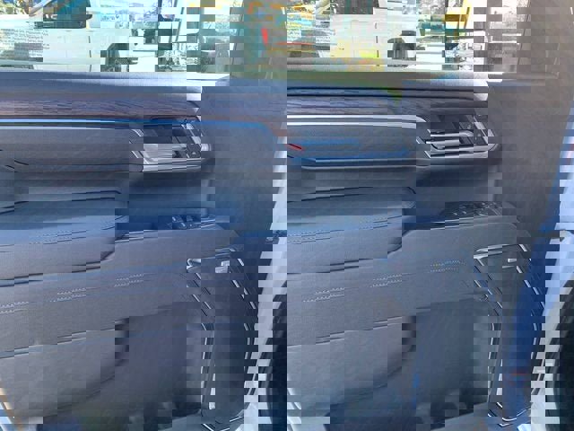 New 2026 GMC Sierra 2500 SLT w/ SLT Premium Package image 17