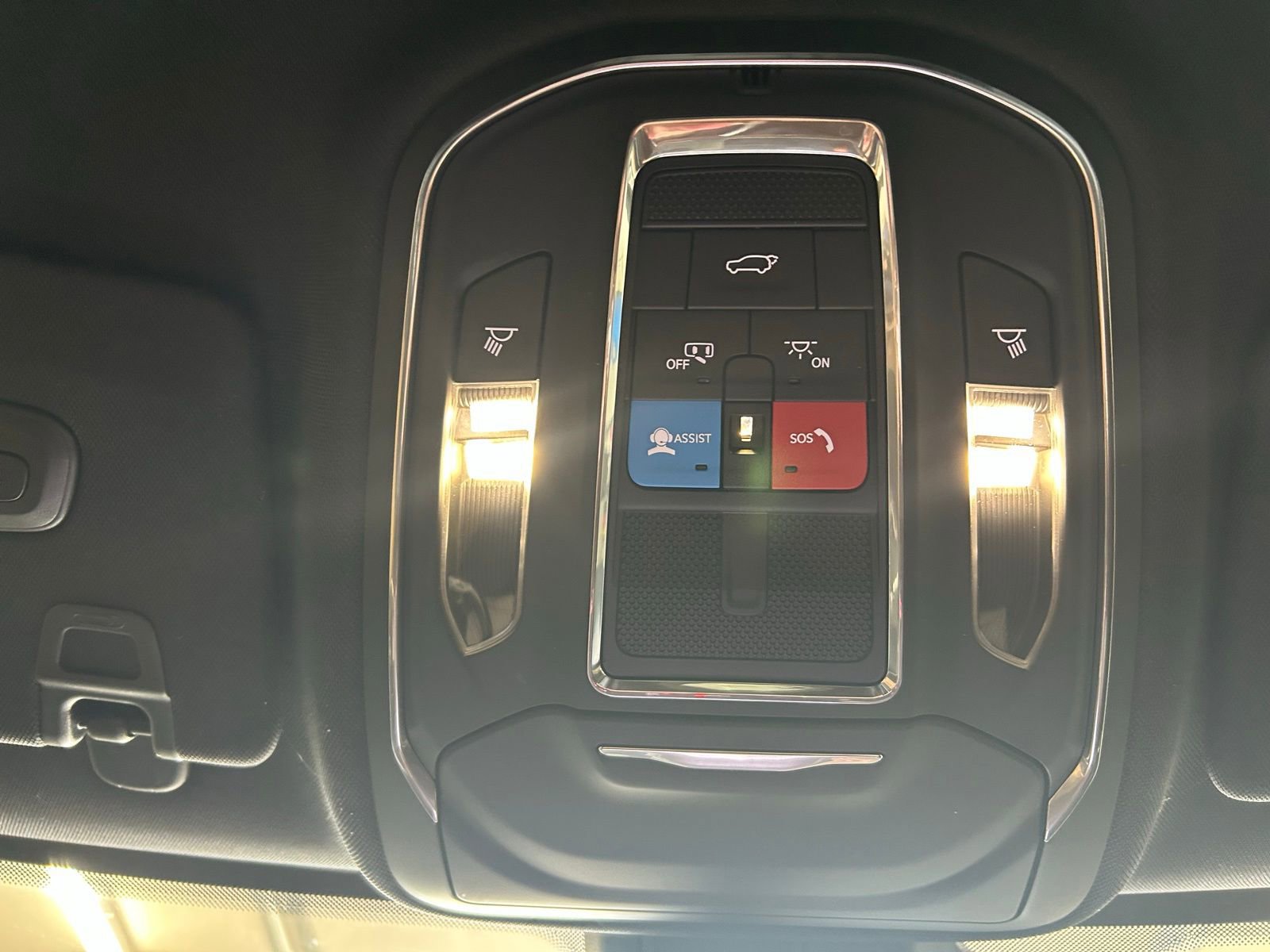 Certified 2022 Jeep Grand Cherokee Trailhawk w/ Luxury Tech Group III image 20