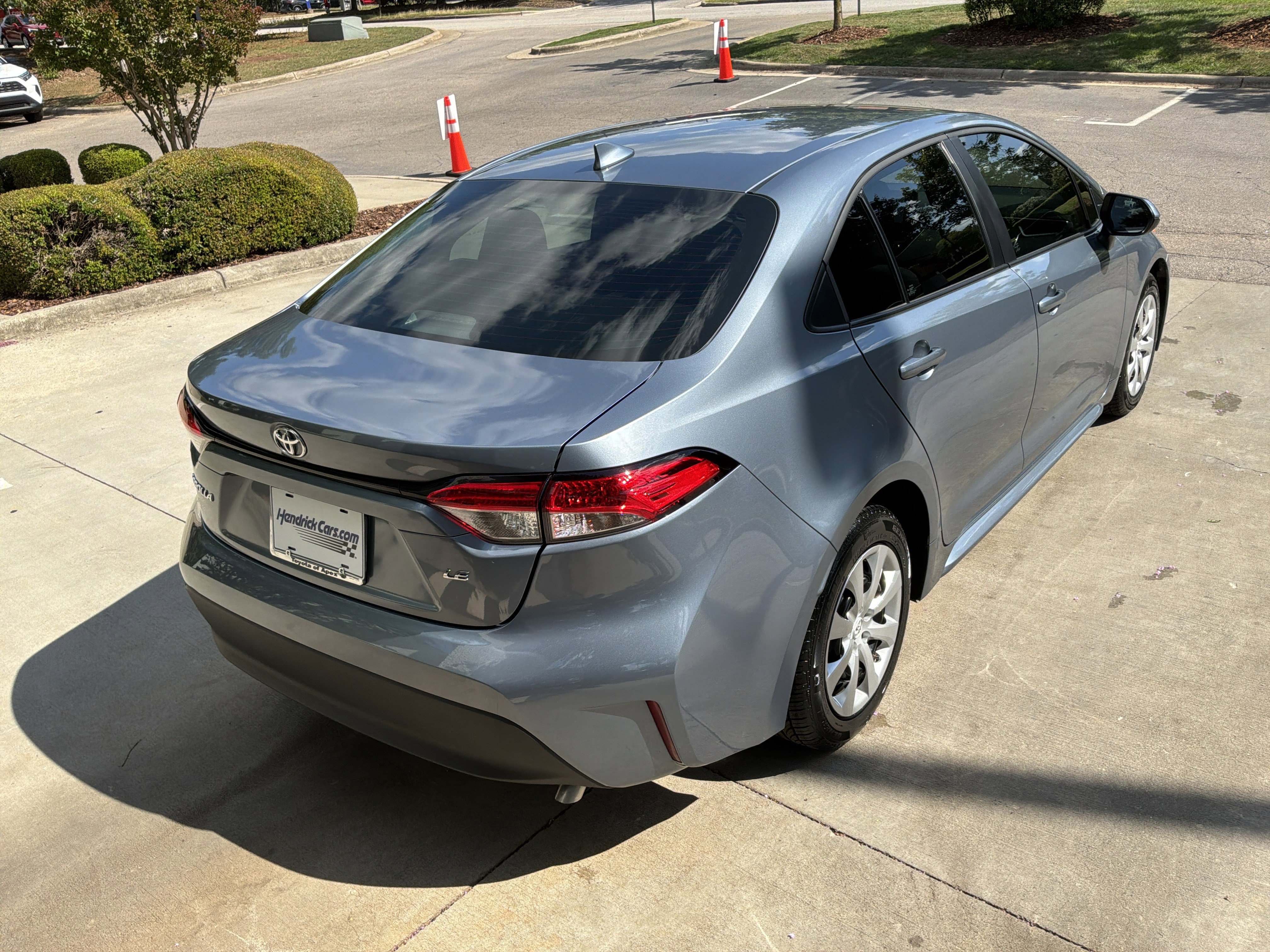 Used 2023 Toyota Corolla LE FWD image 10