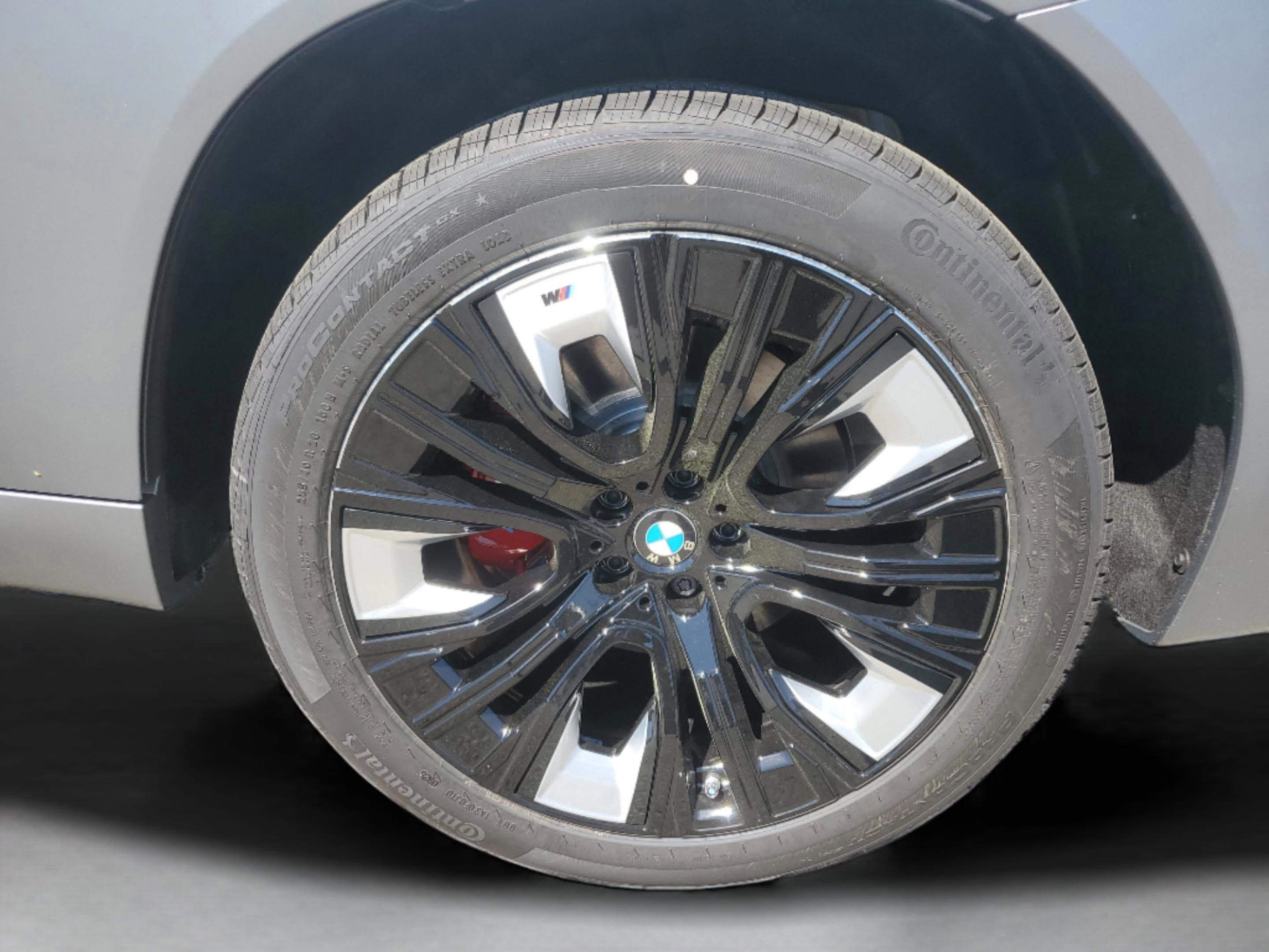 Used 2025 BMW X3 xDrive30i w/ Premium Package image 9