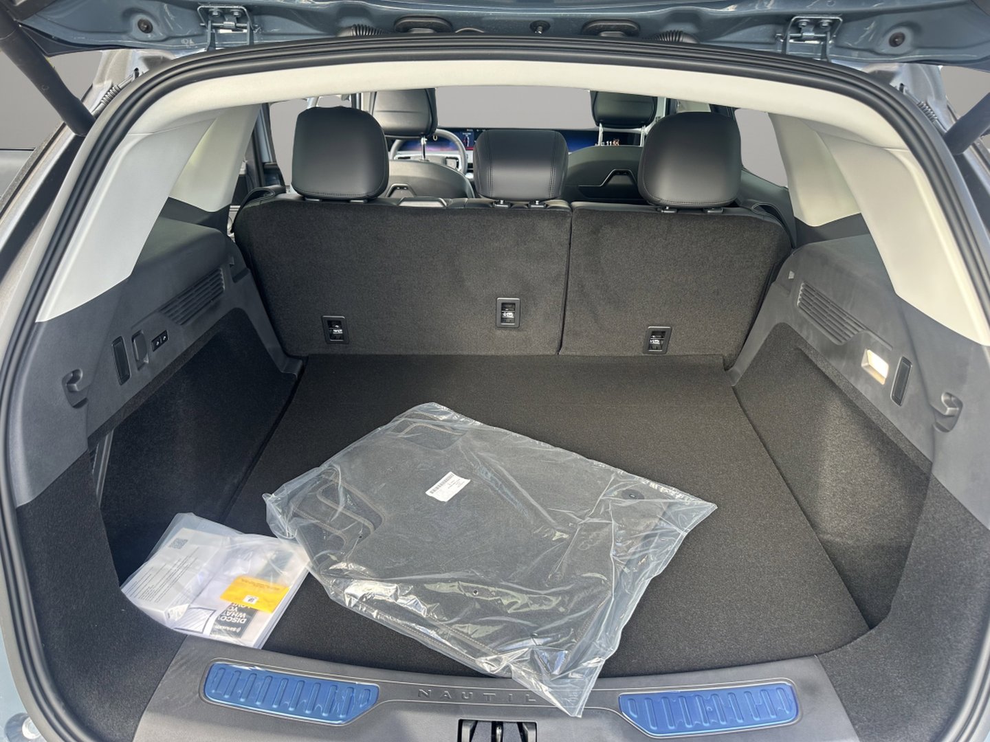 New 2026 Lincoln Nautilus Premier w/ Equipment Group 102A image 7