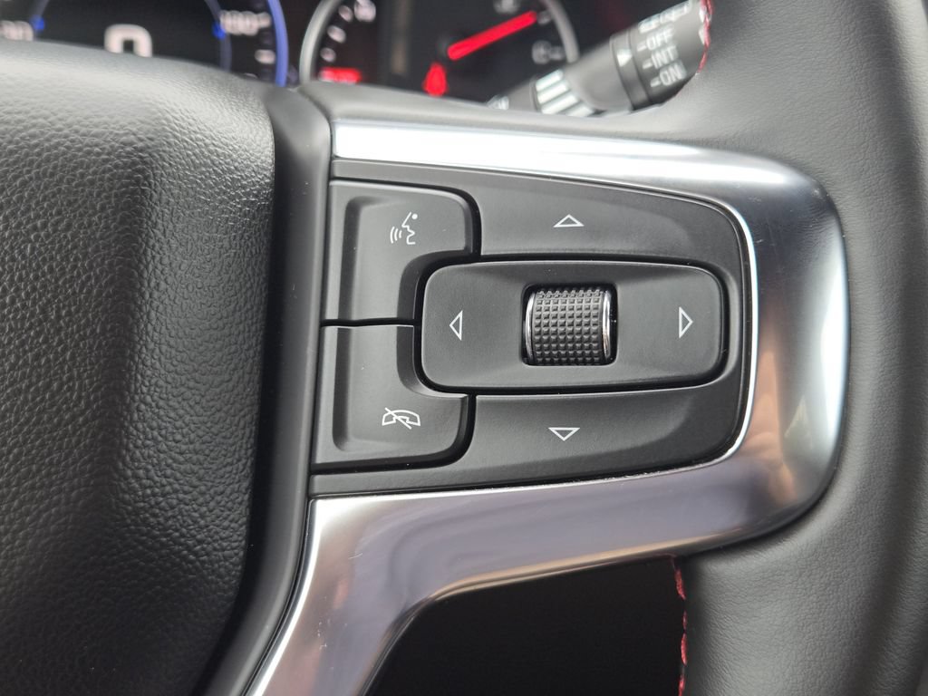 Used 2025 Chevrolet Blazer RS FWD image 29