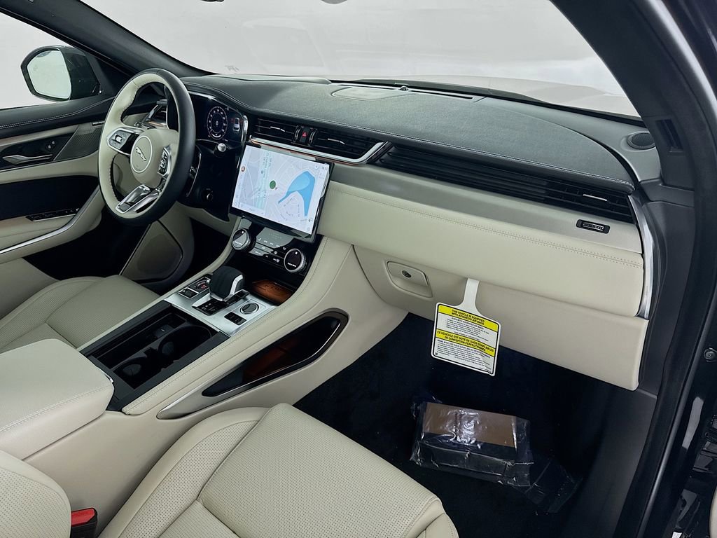 New 2026 Jaguar F-PACE R-Dynamic S image 29