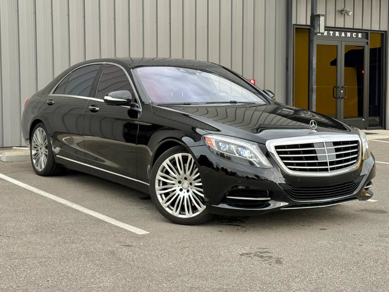 Used 2015 Mercedes-Benz S 550 Sedan image 3