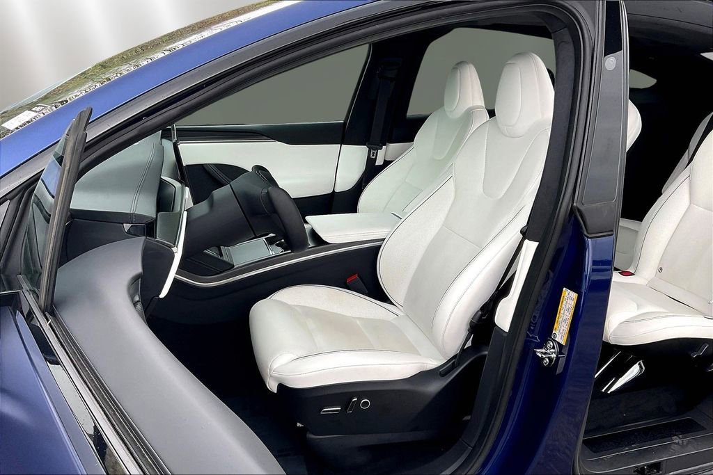 Used 2022 Tesla Model X Plaid image 20