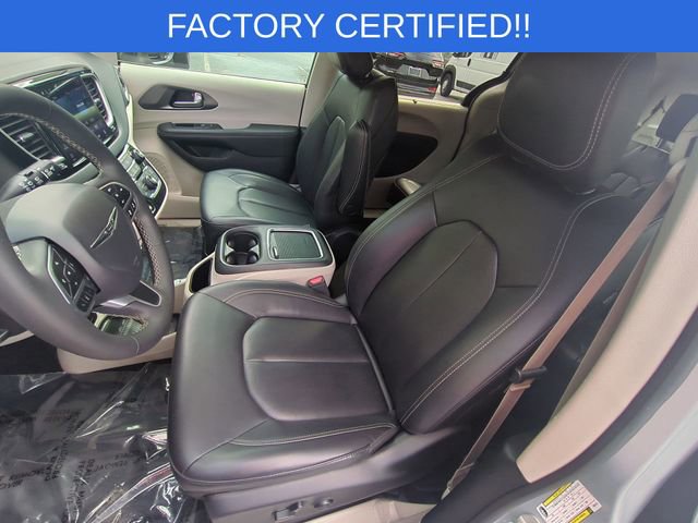 Certified 2023 Chrysler Pacifica Touring-L FWD image 16