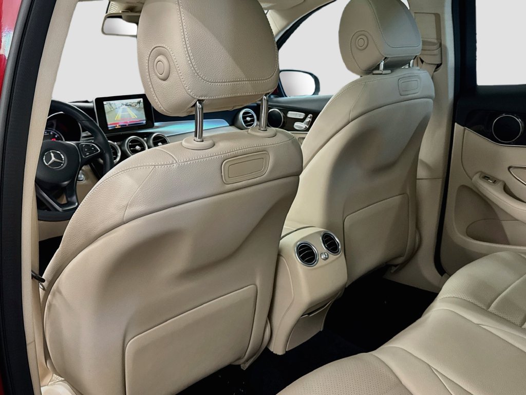 Used 2019 Mercedes-Benz GLC 300 4MATIC image 29