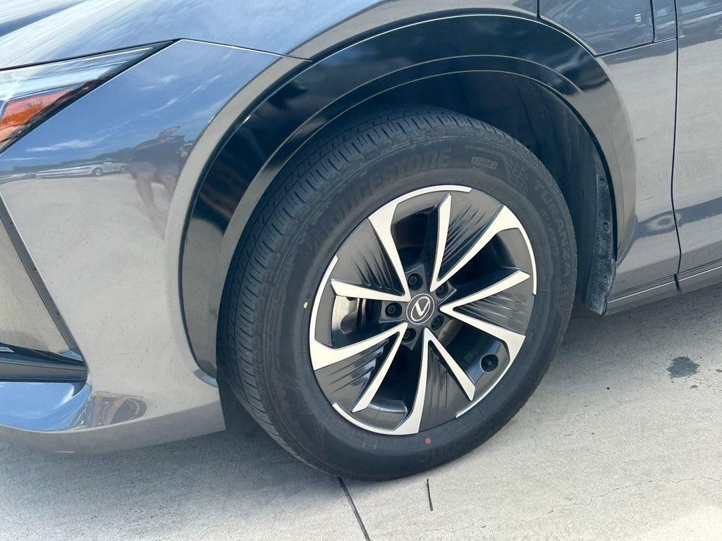 Used 2024 Lexus RZ 300e Premium FWD image 9