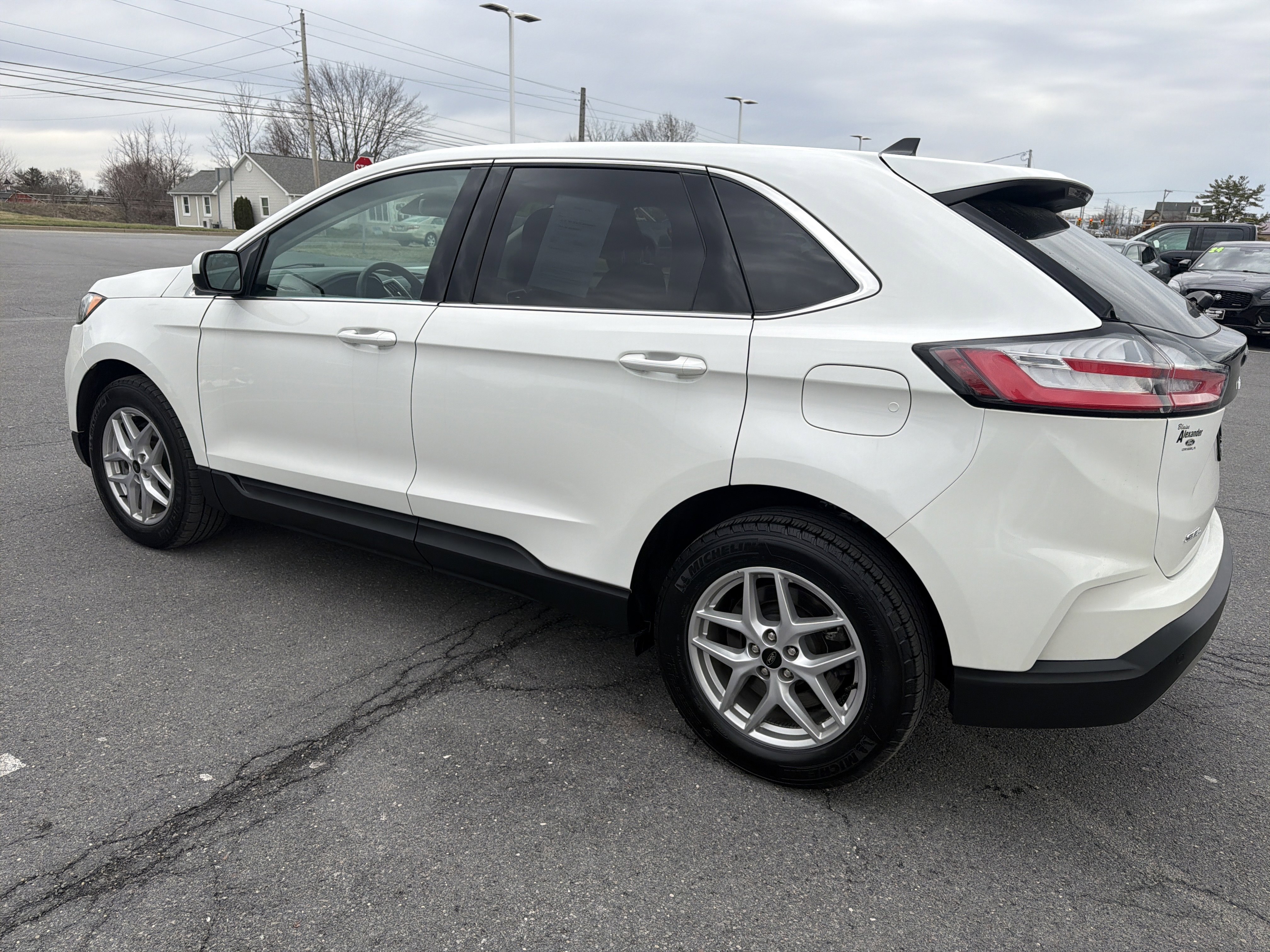 Used 2023 Ford Edge SEL w/ Convenience Package AWD/4WD image 6