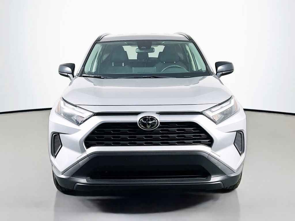 Used 2025 Toyota RAV4 LE AWD/4WD image 2