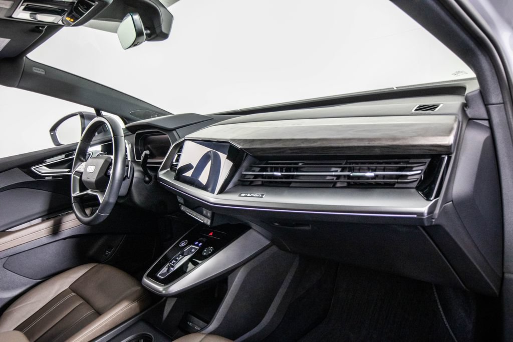 Used 2022 Audi Q4 e-tron Premium Plus AWD/4WD image 18