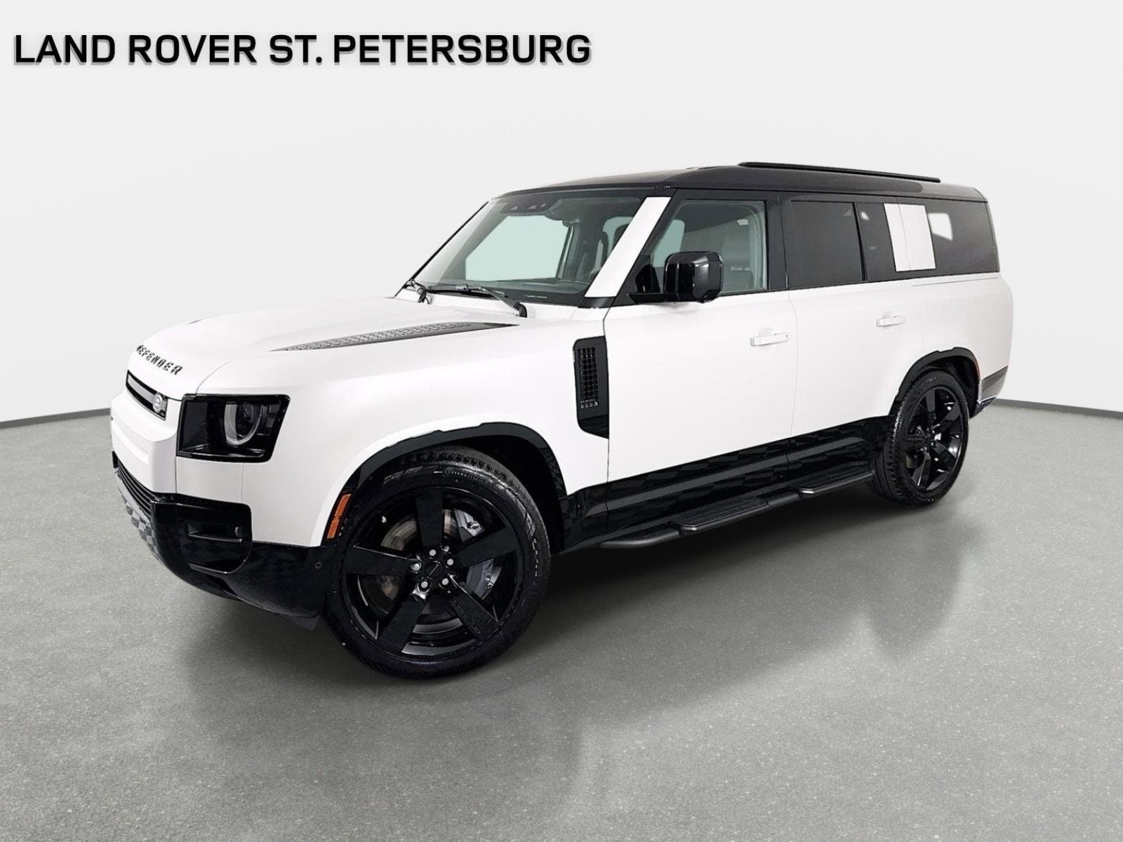 Used 2026 Land Rover Defender 130 X-Dynamic SE AWD/4WD image 1