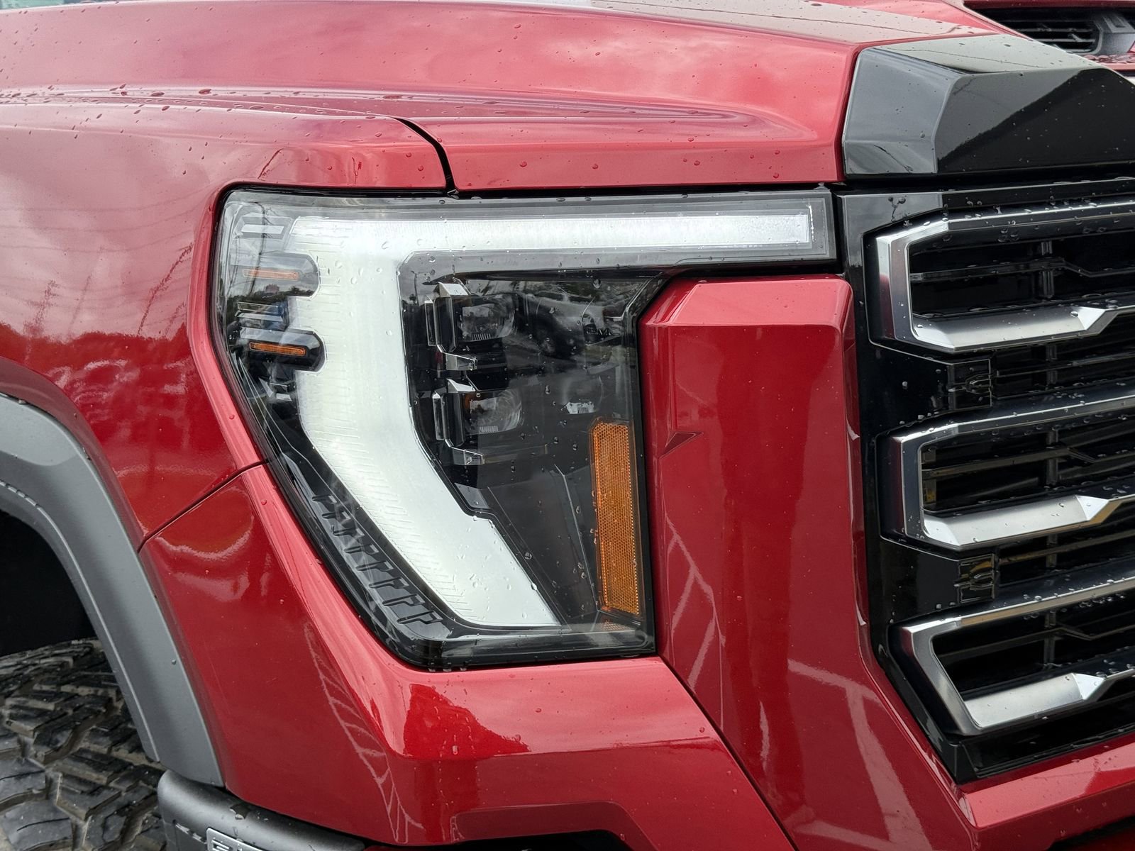 Used 2025 GMC Sierra 2500 AT4 w/ AT4 Premium Plus Package image 8