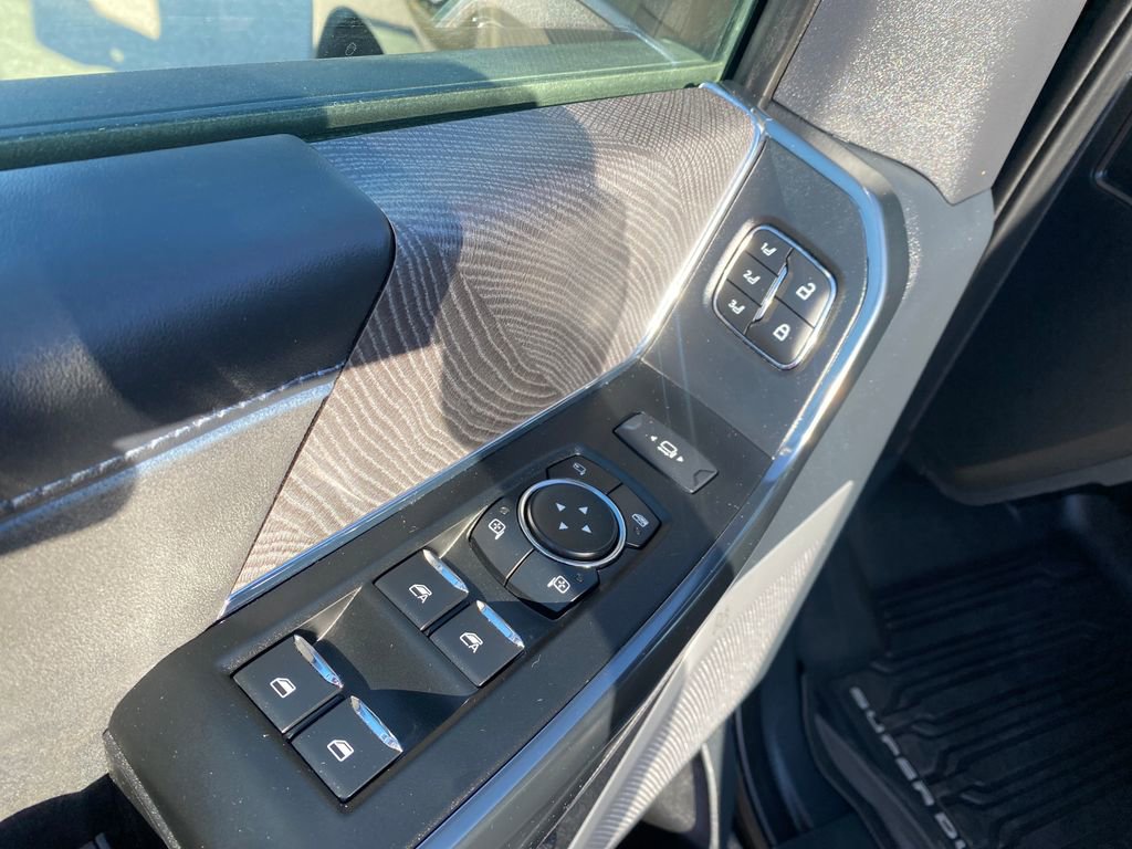 Used 2025 Ford F250 Platinum AWD/4WD image 12