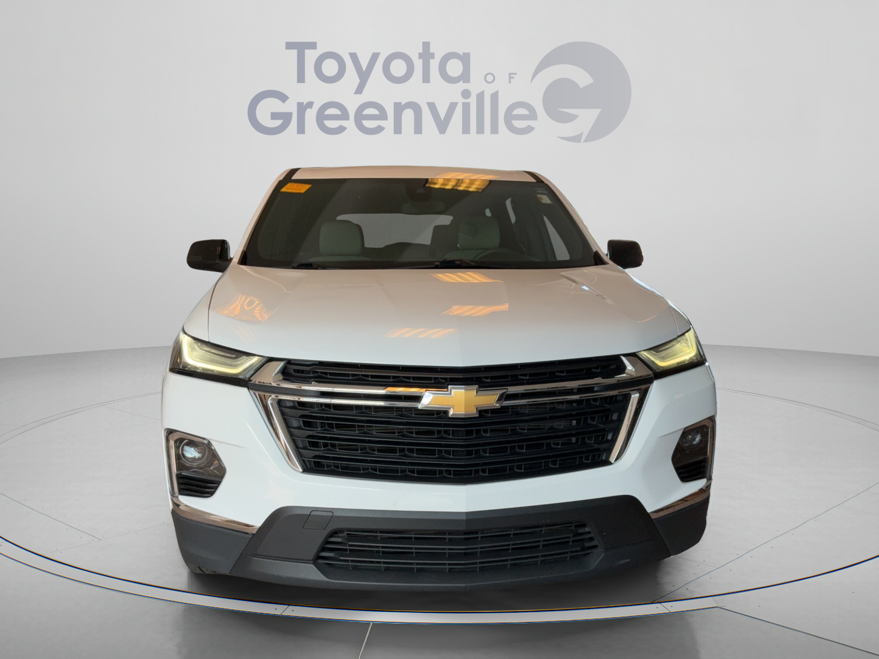 Used 2022 Chevrolet Traverse LS FWD image 9