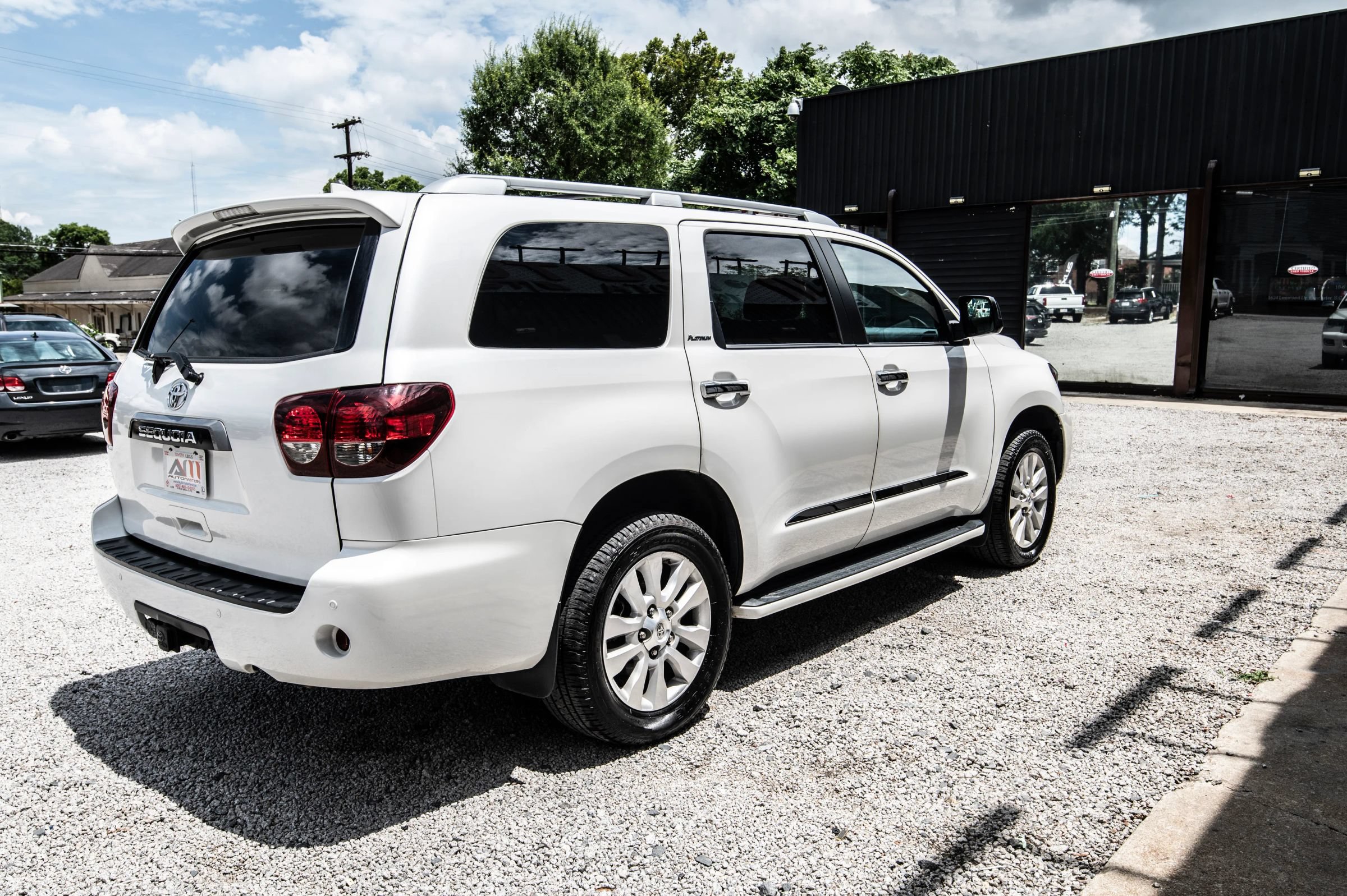 Used 2020 Toyota Sequoia Platinum RWD image 11