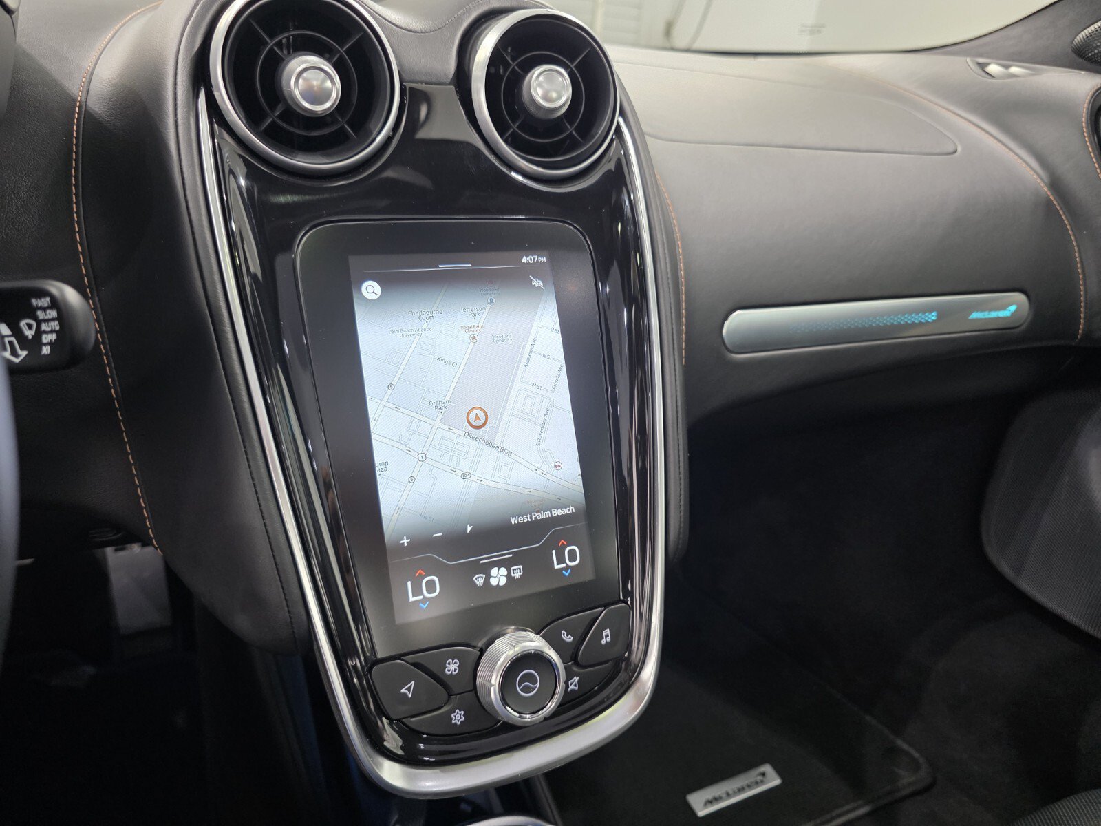 Used 2023 McLaren GT RWD image 14