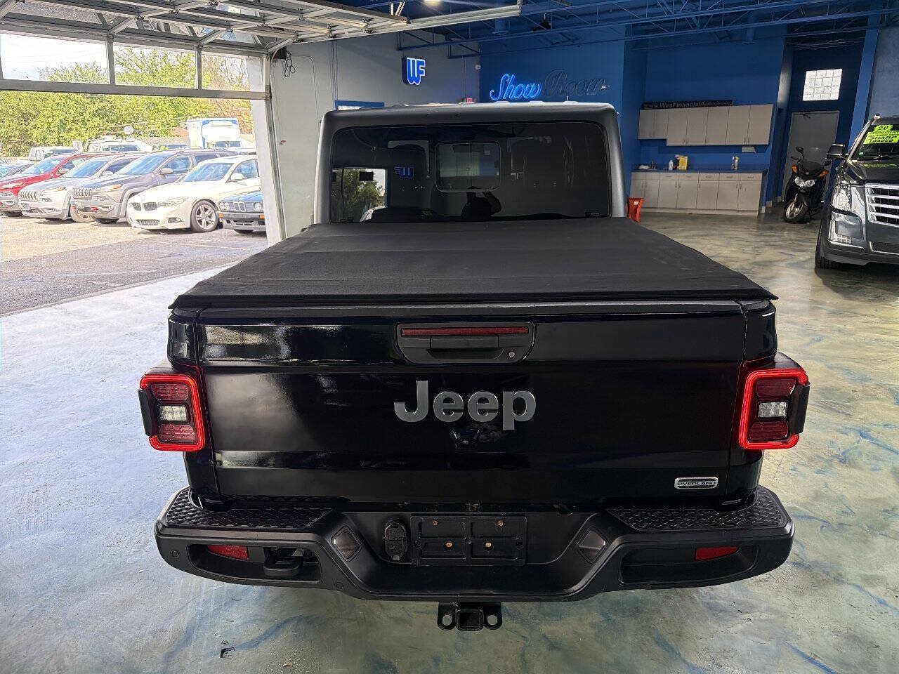 Used 2020 Jeep Gladiator Overland w/ Uconnect 4C Nav & Sound Group AWD/4WD image 11