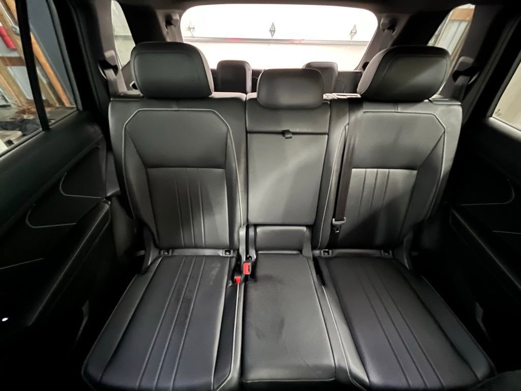 Certified 2024 Volkswagen Tiguan SE R-Line FWD image 28