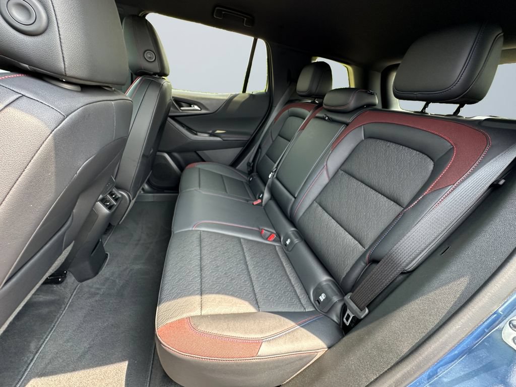 Used 2026 Chevrolet Equinox RS w/ Safety and Technology Package AWD/4WD image 13