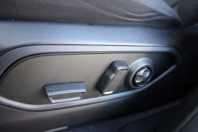 Used 2023 Jeep Grand Cherokee Laredo image 17