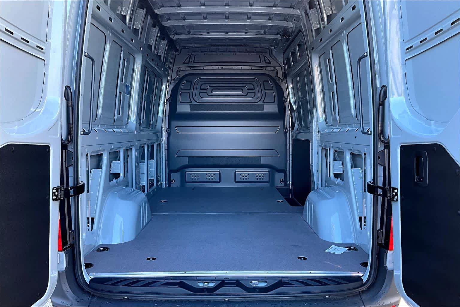 New 2026 Mercedes-Benz Sprinter 2500 image 18