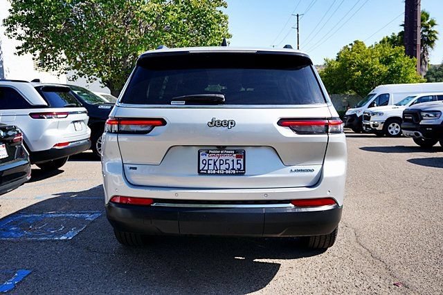 Used 2023 Jeep Grand Cherokee L Laredo RWD image 9