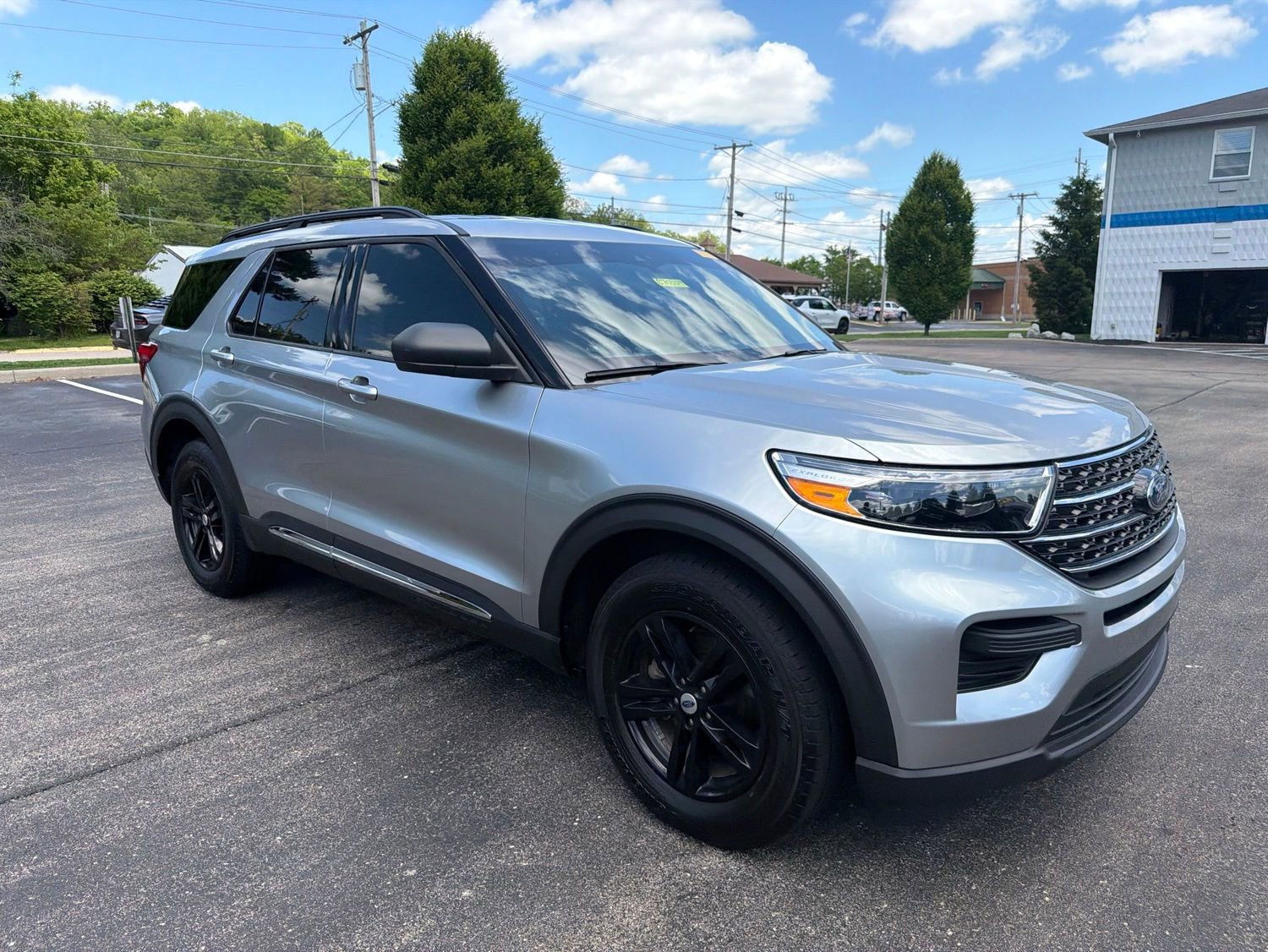 Used 2021 Ford Explorer XLT AWD/4WD image 6