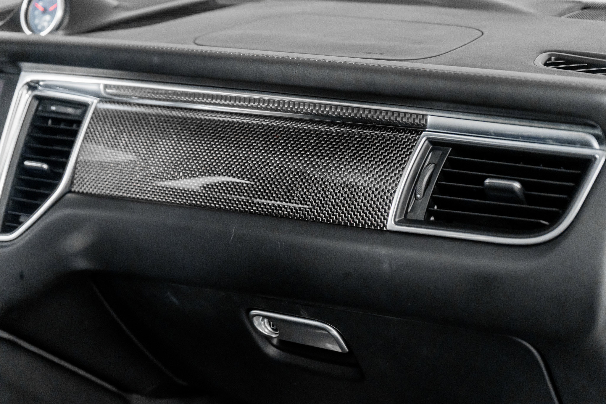 Used 2017 Porsche Macan S image 52