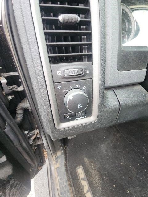 Used 2018 RAM 1500 Express image 15