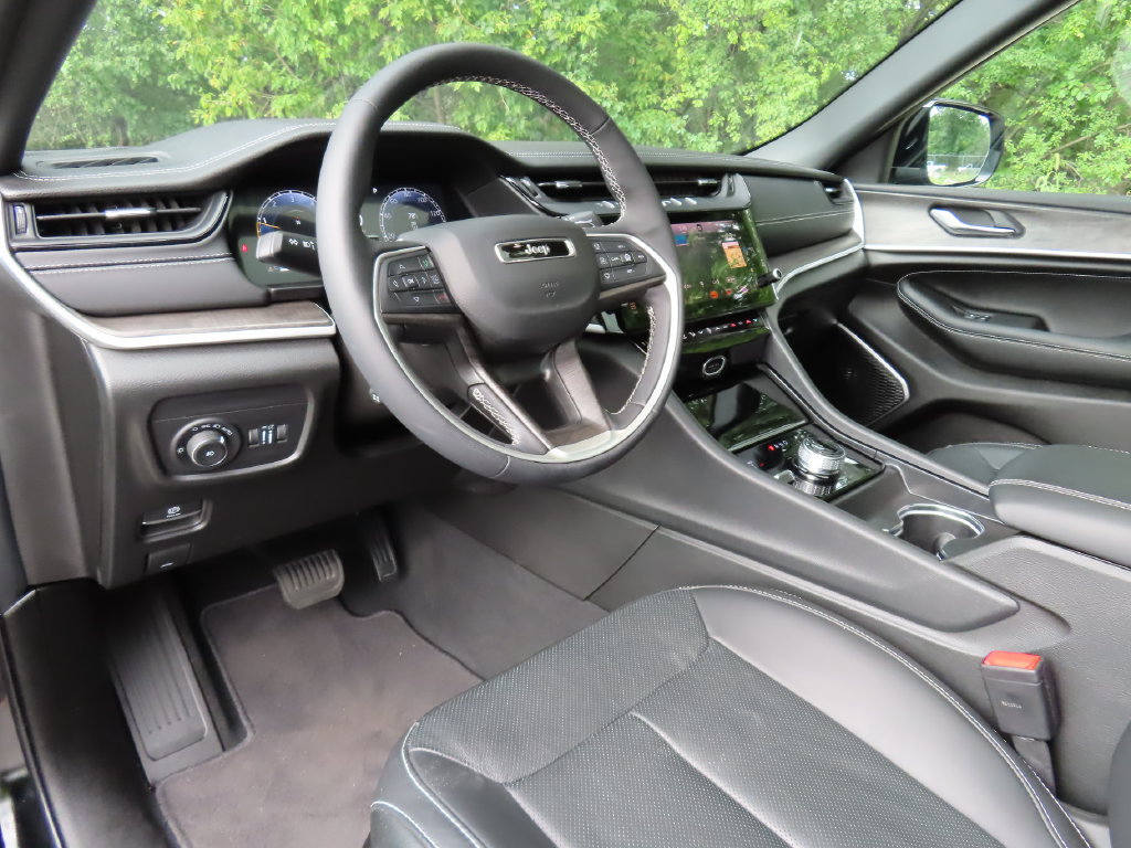 Certified 2026 Jeep Grand Cherokee Limited AWD/4WD image 21