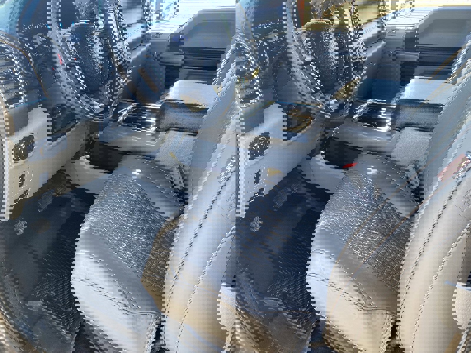 Used 2018 Ford F250 XLT w/ XLT Value Package image 19