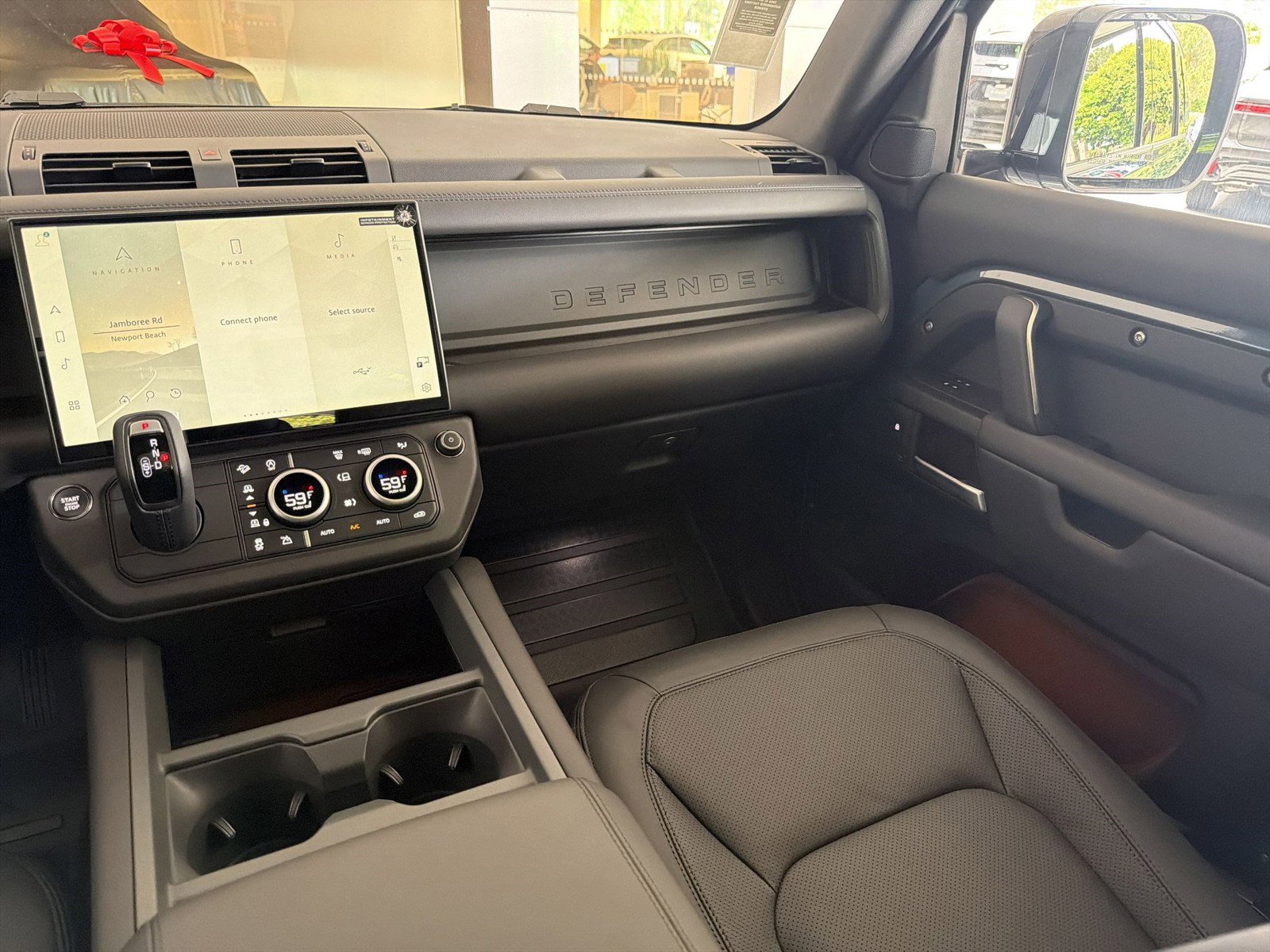 New 2026 Land Rover Defender 110 X-Dynamic SE AWD/4WD image 29