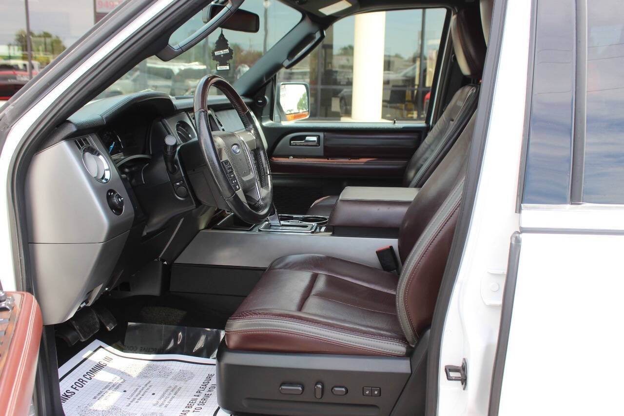 Used 2017 Ford Expedition EL Platinum AWD/4WD image 20