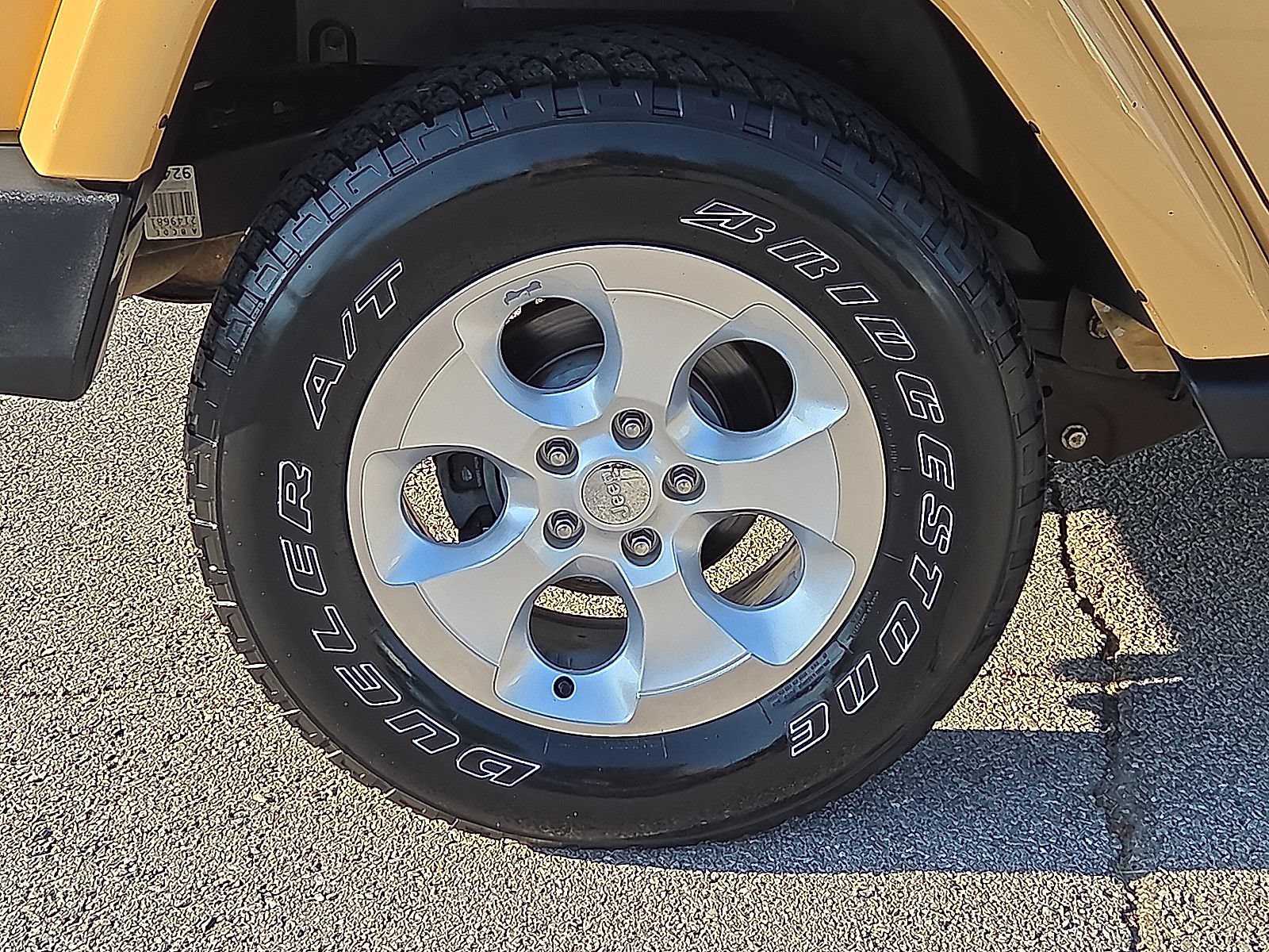 Used 2014 Jeep Wrangler Unlimited Sahara AWD/4WD image 7