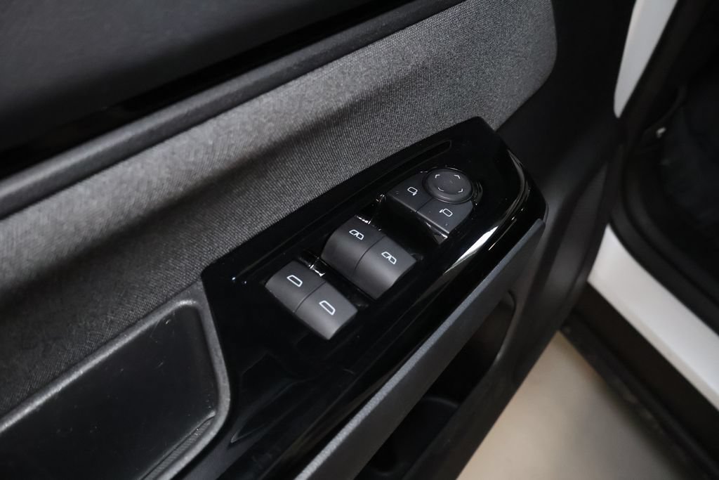 Used 2025 Honda Prologue EX image 13
