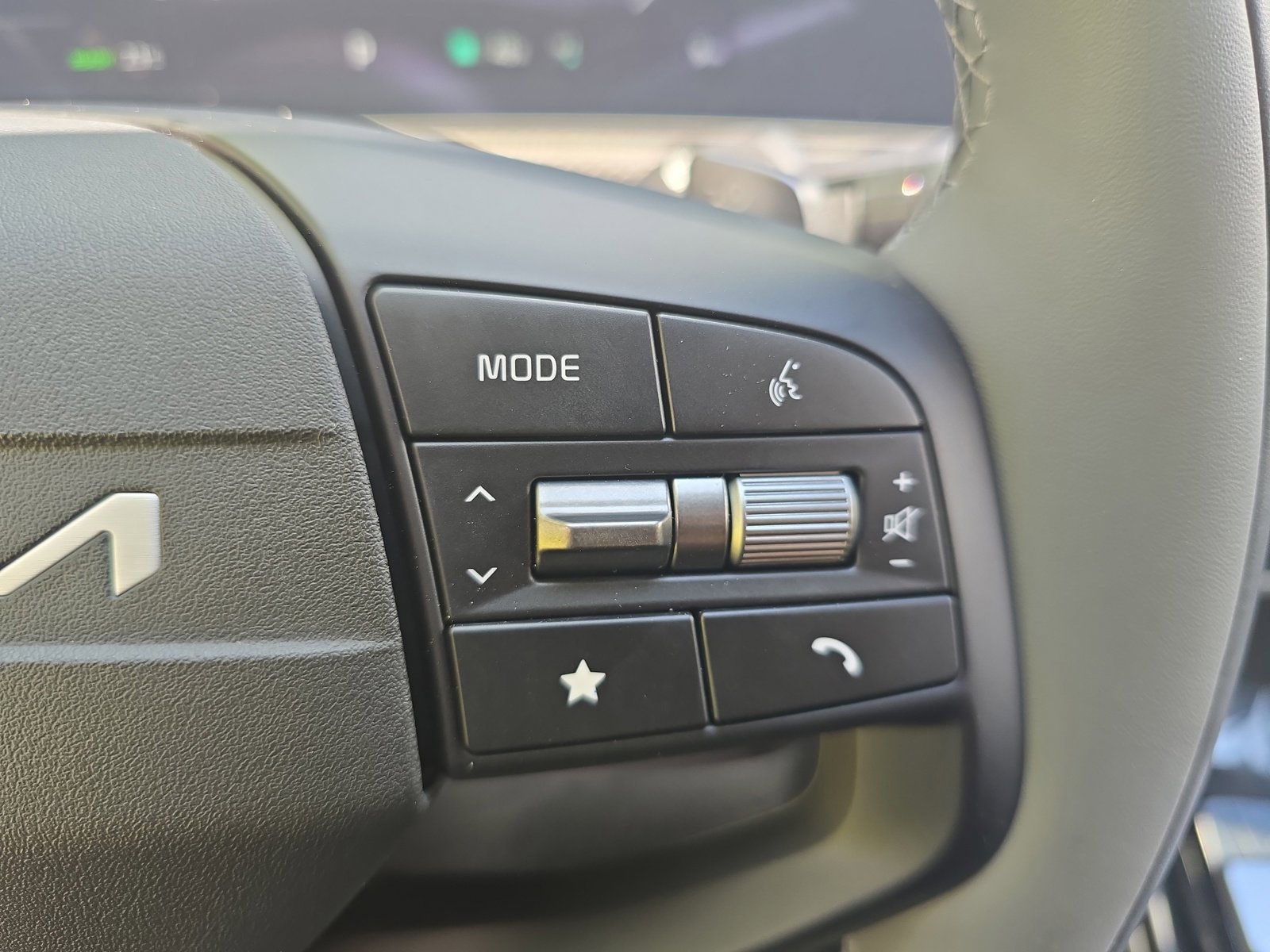 New 2025 Kia EV6 Wind image 17