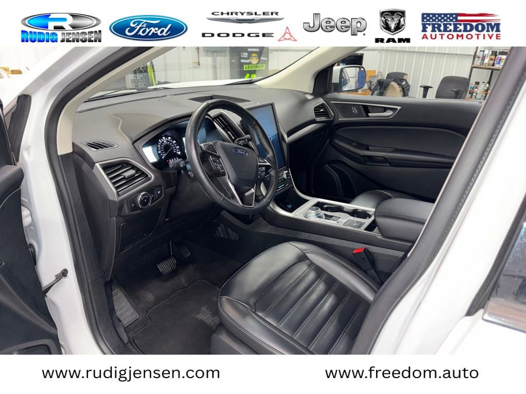 Used 2024 Ford Edge SEL image 9
