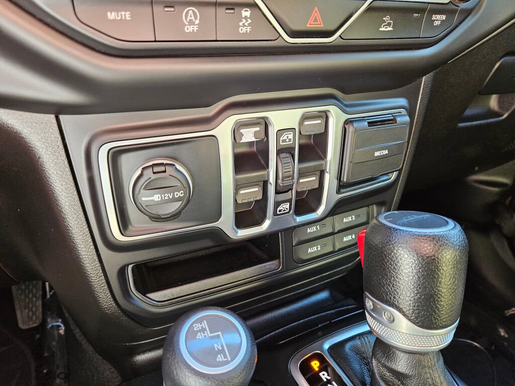 Used 2020 Jeep Gladiator Sport w/ Quick Order Package 24S image 23