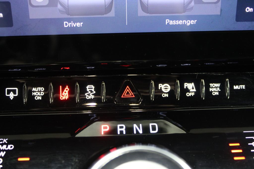 Used 2023 Jeep Grand Wagoneer 4WD image 59