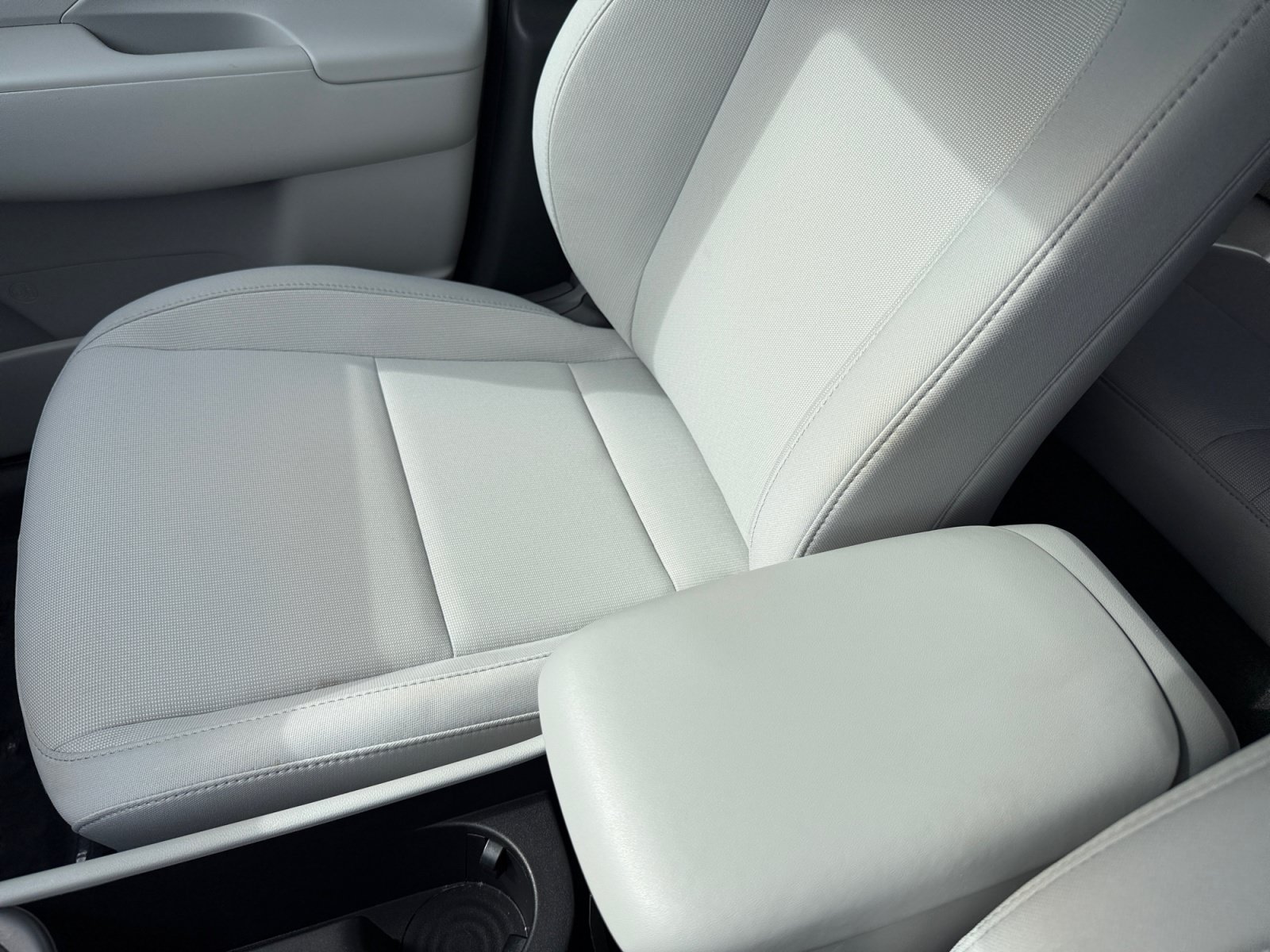 Certified 2025 Hyundai Kona SEL FWD image 14
