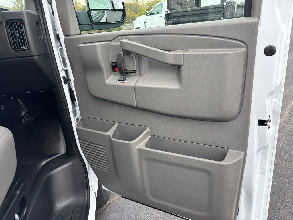 New 2025 Chevrolet Express 2500 w/ Driver Convenience Package RWD image 39