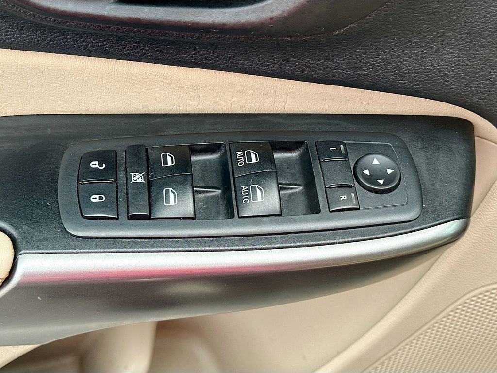 Used 2020 Jeep Cherokee Latitude image 17